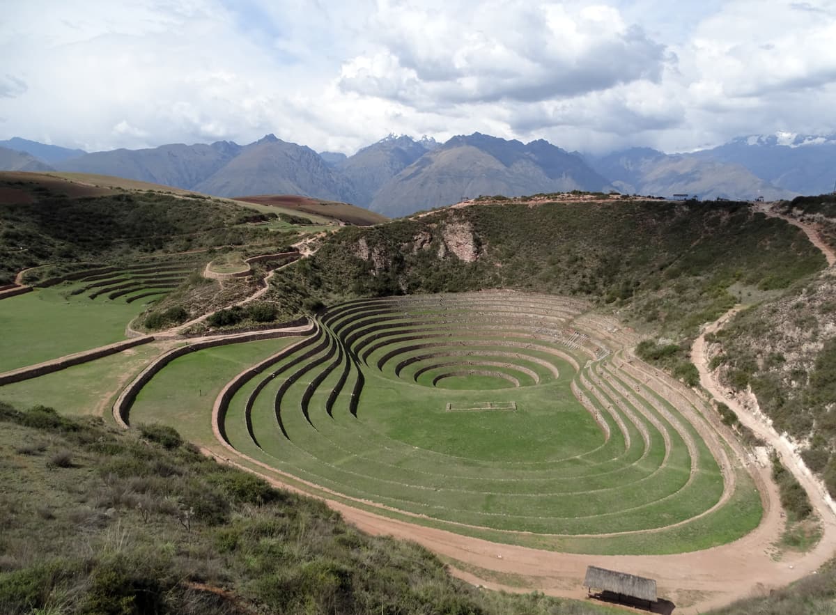 The concentric circular terraces of Moray